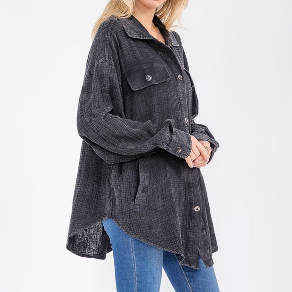 BiBi  Button Up Washed Shirt Shacket With Pockets in Ash Wash Black - Picture 7 of 8